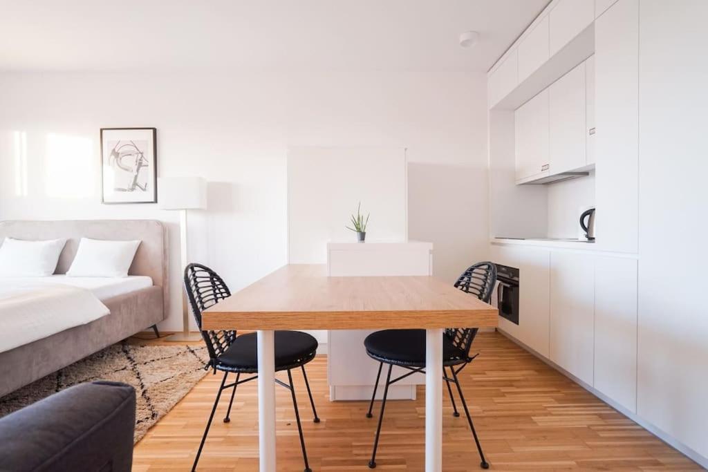 Fine Studio With Terrace - 15 Min To Center Vienna Exterior photo